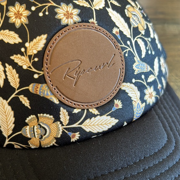 Ripcurl Low Profile Paisley Floral Baseball Cap - Picture 4 of 4